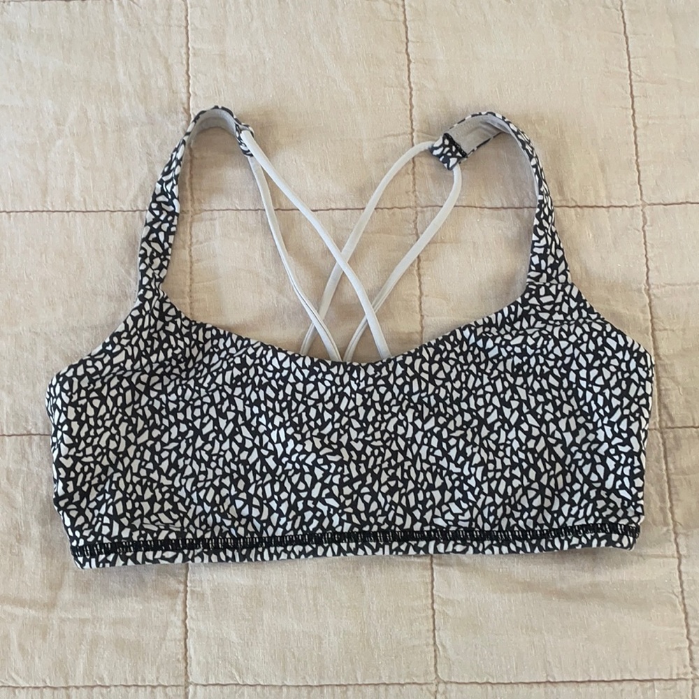 Lululemon Free To Be Bra - Light Support